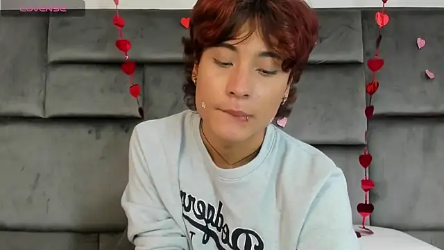 Snapshot of Liam_Grant chatting on February 11, 2026, 7:08 pm Liam Grant online show from February 11, 2026, 7:08 pm