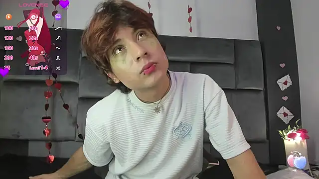 Snapshot of Liam_Grant chatting on February 21, 2026, 6:31 pm Liam Grant online show from February 21, 2026, 6:31 pm