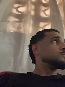 Snapshot of Wicy23 chatting on April 22, 2026, 5:36 pm Wicy23 online show from April 22, 2026, 5:36 pm