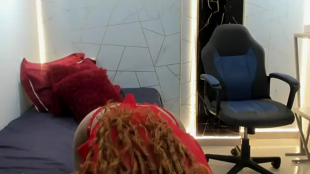 Zoey Taylor07 online show from February 4, 2026, 12:33 pm