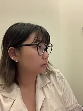 Snapshot of cu003 chatting on June 29, 2026, 3:56 pm cu003 online show from June 29, 2026, 3:56 pm