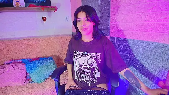 Snapshot of hotcakes_uwu chatting on May 30, 2026, 3:14 am hotcakes uwu online show from May 30, 2026, 3:14 am
