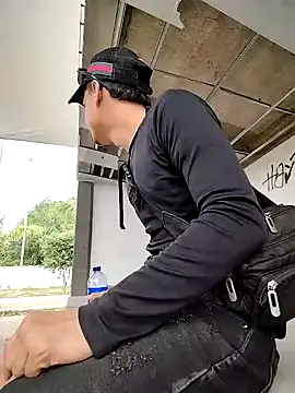 attractive-sexx online show from February 25, 2026, 1:54 pm