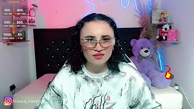 AriaDark online show from May 29, 2026, 9:02 pm