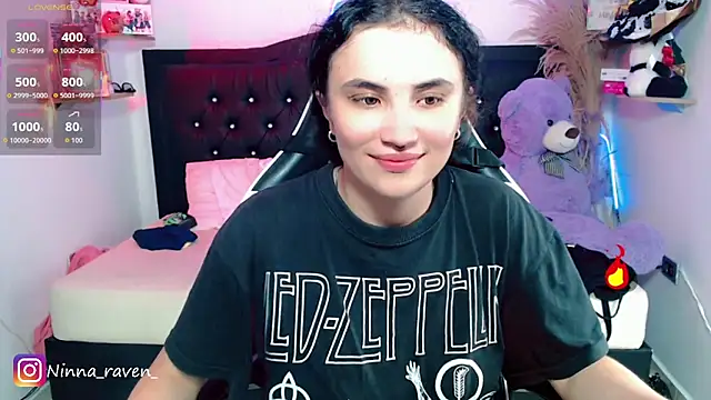Snapshot of AriaDark chatting on June 30, 2026, 12:11 am AriaDark online show from June 30, 2026, 12:11 am