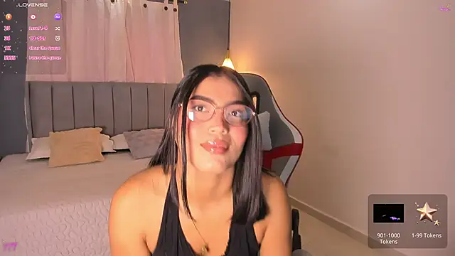 Snapshot of valentina_Noa chatting on June 7, 2026, 1:26 pm valentina Noa online show from June 7, 2026, 1:26 pm