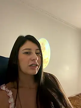 Lia Bons online show from January 19, 2026, 1:20 am