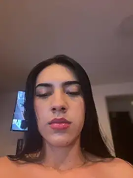 Snapshot of Aliison1_ chatting on February 16, 2026, 2:07 am Aliison1 online show from February 16, 2026, 2:07 am