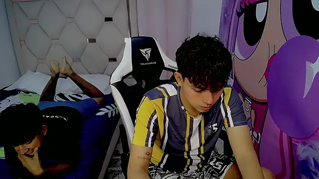 Snapshot of Maxwell_boys chatting on February 3, 2026, 3:37 am Maxwell boys online show from February 3, 2026, 3:37 am