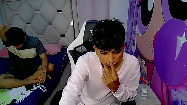 Snapshot of Maxwell_boys chatting on February 9, 2026, 3:32 am Maxwell boys online show from February 9, 2026, 3:32 am