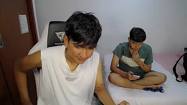 Snapshot of Maxwell_boys chatting on February 26, 2026, 3:16 am Maxwell boys online show from February 26, 2026, 3:16 am