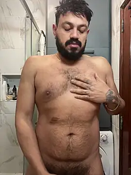 Snapshot of latinCuplex chatting on February 20, 2026, 9:43 am latinCuplex online show from February 20, 2026, 9:43 am