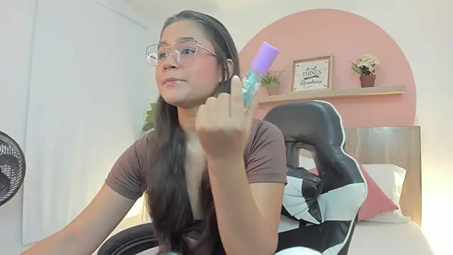 ivette swan online show from February 11, 2026, 7:30 pm