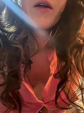 Raven  5 online show from April 21, 2026, 10:45 pm