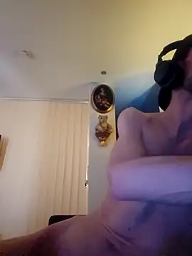 BlnAktivGay online show from April 1, 2026, 4:46 am