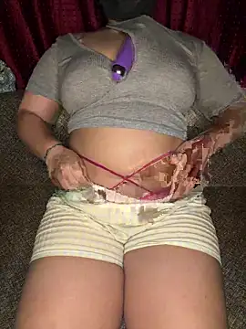 Praachiiii online show from April 4, 2026, 4:48 pm