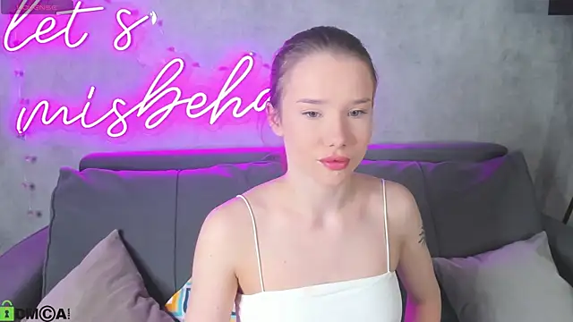 Snapshot of Nicole_Vasquez chatting on April 6, 2026, 1:14 am Nicole Vasquez online show from April 6, 2026, 1:14 am