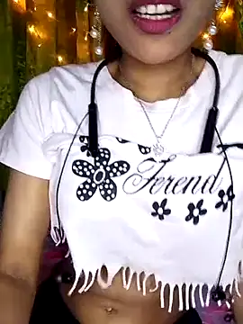 Snapshot of Maliha_Chowdhury chatting on April 18, 2026, 6:01 pm Maliha Chowdhury online show from April 18, 2026, 6:01 pm