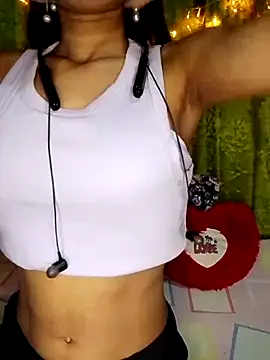 Snapshot of Maliha_Chowdhury chatting on May 1, 2026, 2:43 pm Maliha Chowdhury online show from May 1, 2026, 2:43 pm