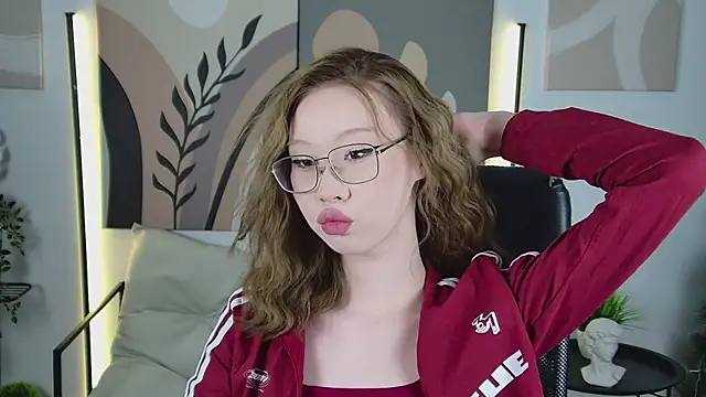 Snapshot of SarahRice chatting on February 11, 2026, 4:34 pm SarahRice online show from February 11, 2026, 4:34 pm