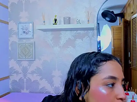 Emma Thompssonn online show from February 5, 2026, 11:48 am