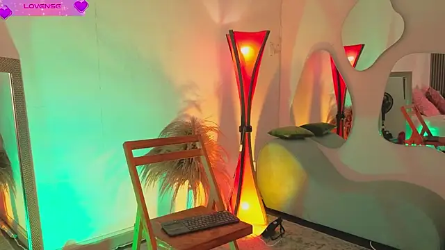 Snapshot of fransheskarossi chatting on May 18, 2026, 11:38 am fransheskarossi online show from May 18, 2026, 11:38 am