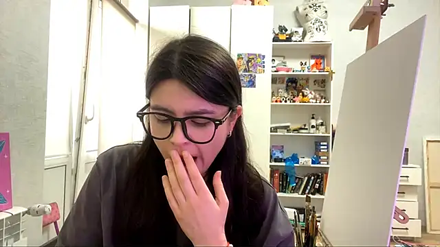SaintMari online show from May 14, 2026, 2:13 pm