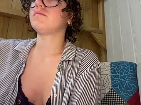 Snapshot of ju_juliette chatting on June 4, 2026, 8:04 pm ju juliette online show from June 4, 2026, 8:04 pm