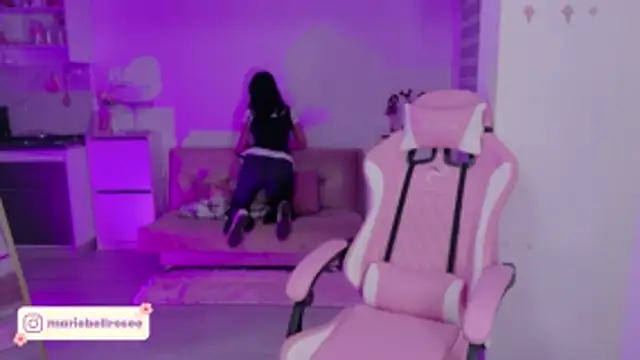 Snapshot of Blush_Marie chatting on May 10, 2026, 12:27 am Blush Marie online show from May 10, 2026, 12:27 am
