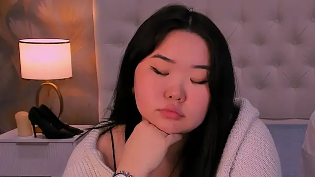 Snapshot of YUMI_G chatting on February 8, 2026, 3:48 pm YUMI G online show from February 8, 2026, 3:48 pm