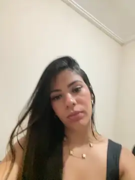 paola oliveira online show from March 10, 2026, 1:05 pm