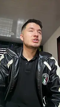 Alexander Connor online show from May 14, 2026, 12:01 pm