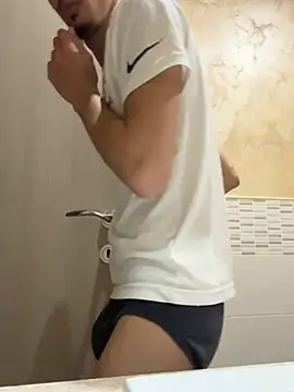 piccolo2002 online show from March 19, 2026, 5:50 pm