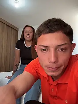 Snapshot of santiObrero chatting on May 19, 2026, 7:09 pm santiObrero online show from May 19, 2026, 7:09 pm