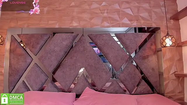 Zamahara Rodriguez online show from April 6, 2026, 8:10 pm