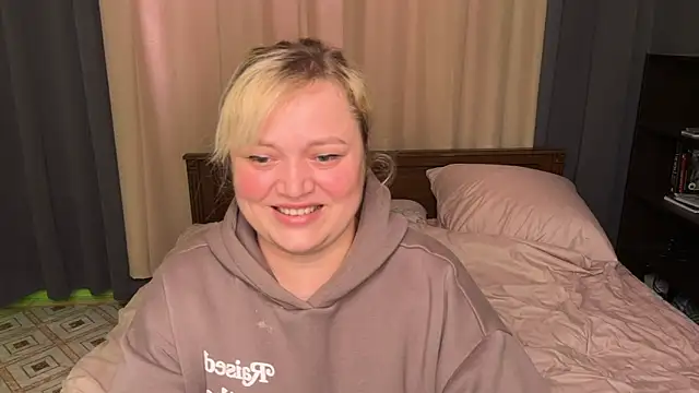 LisaWiliams online show from March 24, 2026, 9:47 am