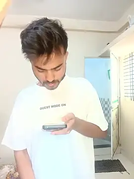 sdgjjkkmm online show from June 8, 2026, 9:20 am