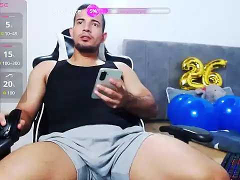 Snapshot of Miller_cupe chatting on January 17, 2026, 4:43 pm Miller cupe online show from January 17, 2026, 4:43 pm