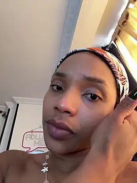 Snapshot of Ebony_love07 chatting on April 24, 2026, 8:33 pm Ebony love07 online show from April 24, 2026, 8:33 pm