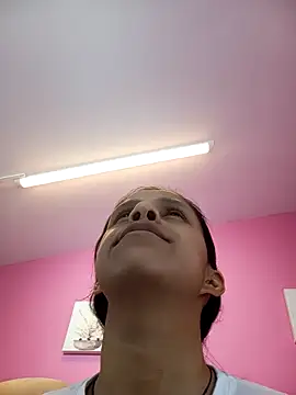 Snapshot of mitzukywinteer chatting on February 9, 2026, 7:40 pm mitzukywinteer online show from February 9, 2026, 7:40 pm