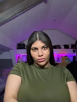 MinaKhalina online show from January 16, 2026, 3:49 pm