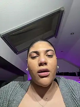 MinaKhalina online show from February 13, 2026, 5:42 pm