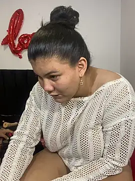 Helena-Paola online show from July 29, 2026, 3:48 am