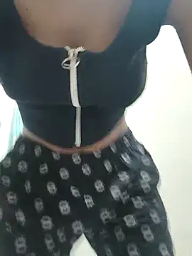 Cute-Natashaa online show from May 6, 2026, 10:53 am