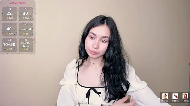 GiovannaAntonelli online show from April 12, 2026, 5:45 am