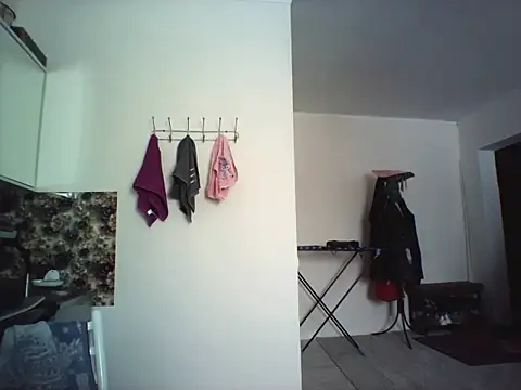 Snapshot of bella2322 chatting on January 18, 2026, 3:54 am bella2322 online show from January 18, 2026, 3:54 am