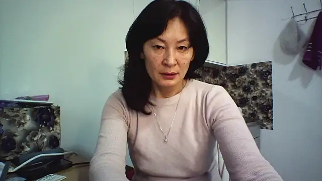 Snapshot of bella2322 chatting on February 13, 2026, 4:52 am bella2322 online show from February 13, 2026, 4:52 am