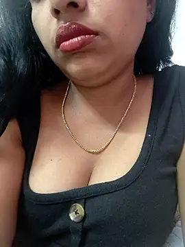 Snapshot of Hot-Tinaa chatting on March 25, 2026, 11:55 pm Hot-Tinaa online show from March 25, 2026, 11:55 pm