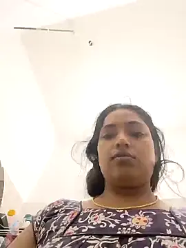 Snapshot of Hot-Tinaa chatting on March 28, 2026, 2:44 am Hot-Tinaa online show from March 28, 2026, 2:44 am