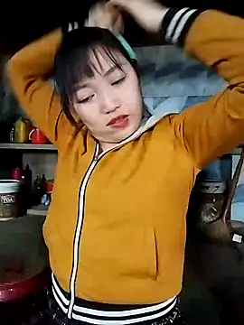 Snapshot of lia-coy chatting on February 20, 2026, 3:36 am lia-coy online show from February 20, 2026, 3:36 am